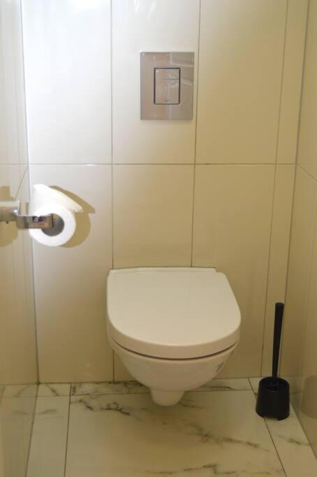 Spacious Old Town Family Peachy 2 Bedrooms Apartment, Nearby The Riga Presidential Castle Экстерьер фото