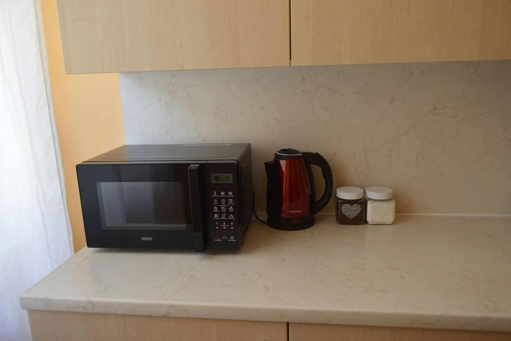 Spacious Old Town Family Peachy 2 Bedrooms Apartment, Nearby The Riga Presidential Castle Экстерьер фото