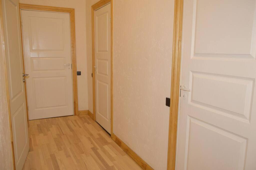 Spacious Old Town Family Peachy 2 Bedrooms Apartment, Nearby The Riga Presidential Castle Экстерьер фото