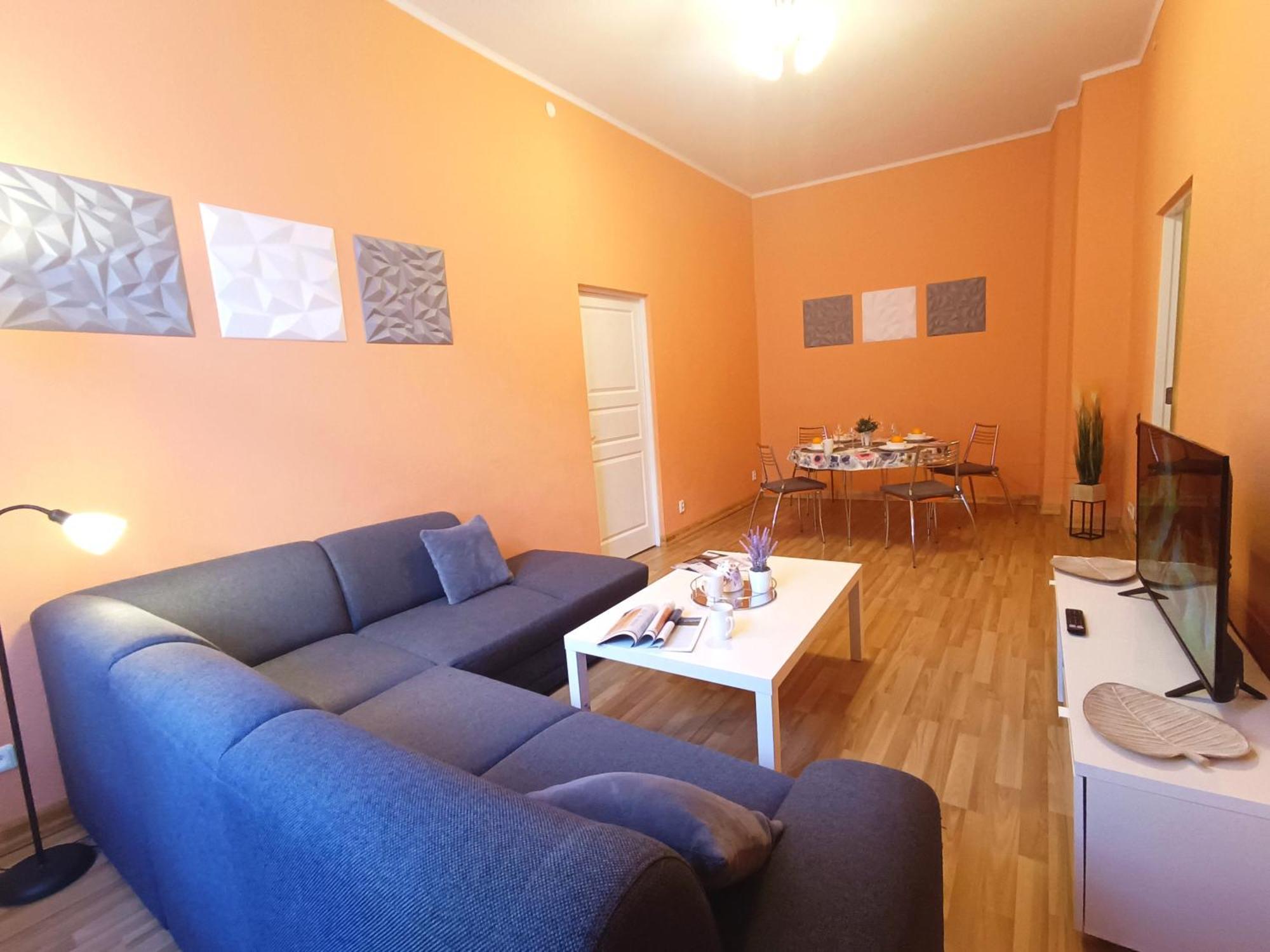 Spacious Old Town Family Peachy 2 Bedrooms Apartment, Nearby The Riga Presidential Castle Экстерьер фото