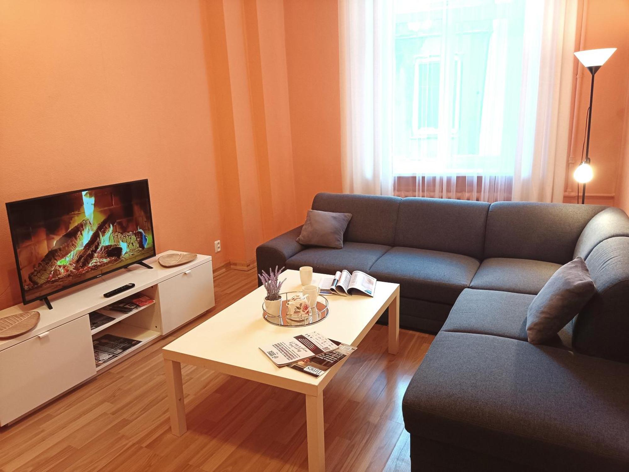 Spacious Old Town Family Peachy 2 Bedrooms Apartment, Nearby The Riga Presidential Castle Экстерьер фото